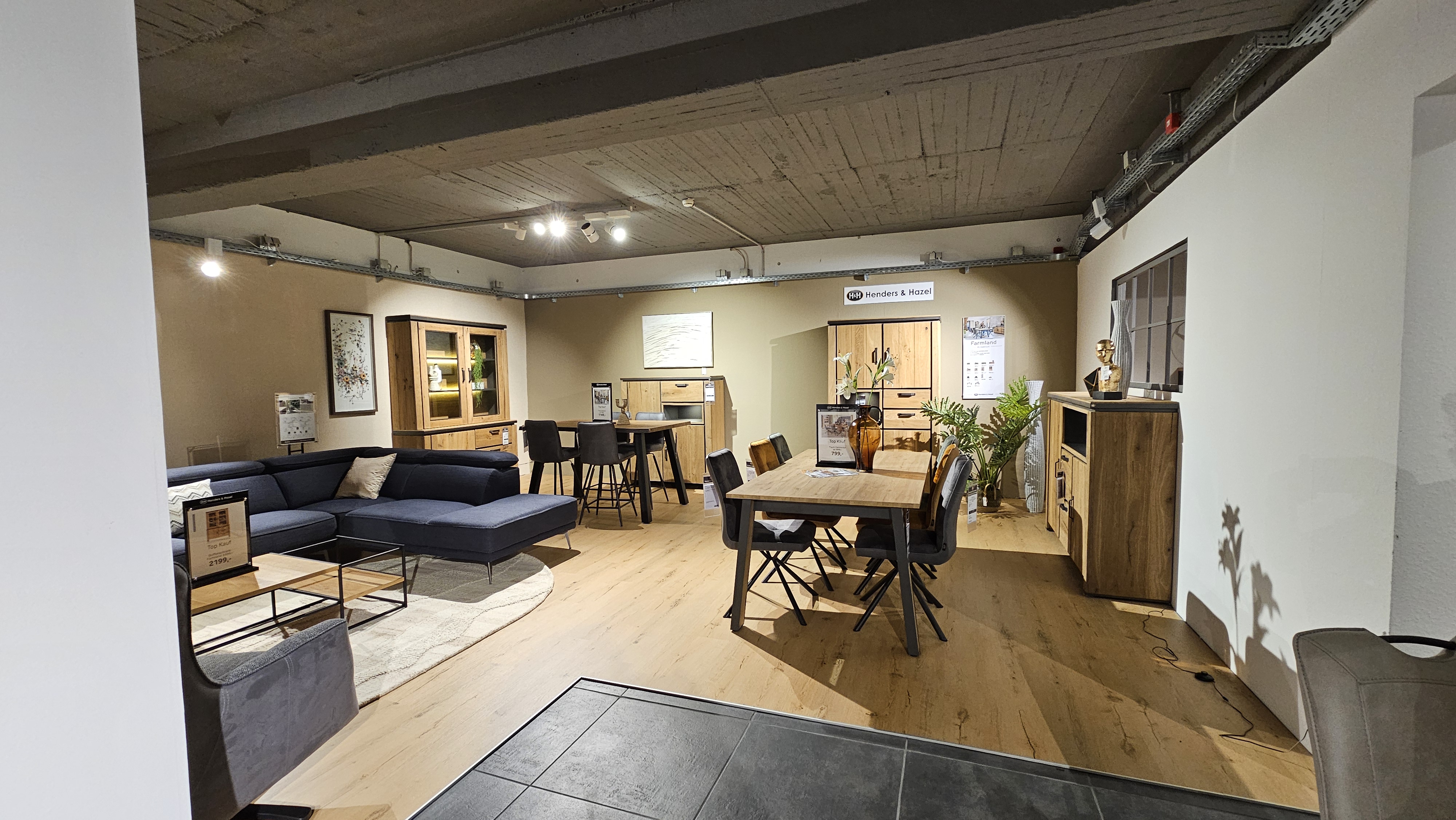 Möbel May Ausstellung